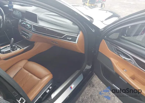 2017 BMW 740I из США, поврежденный, VIN WBA7E2C38HG741062